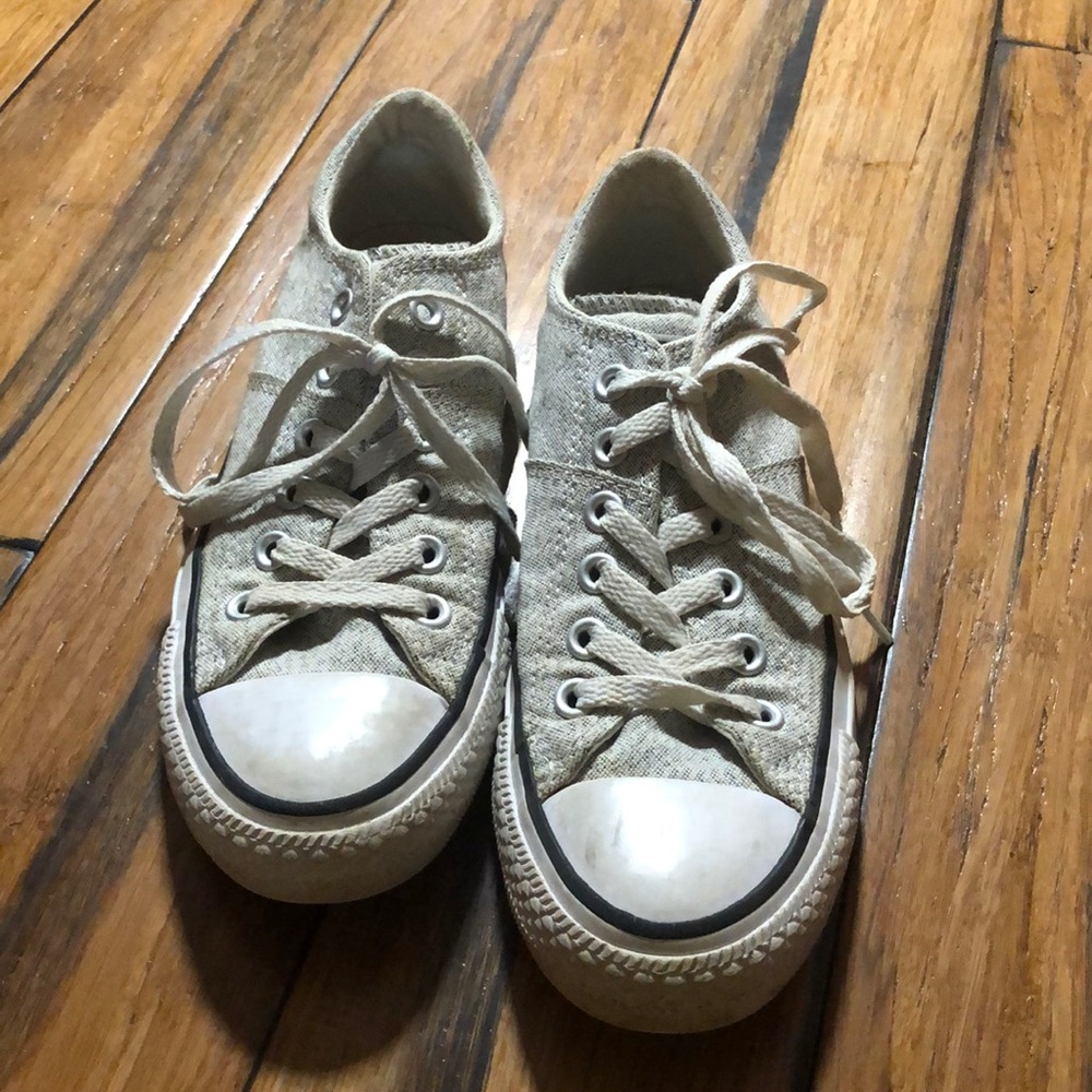 Women grey converse